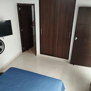  Habitación en casa particular Comoda Habitacion Con Baño Privado Ubicación Intermedia Entre La Estación De Metro El Parque Principal De Sabaneta. Colombia